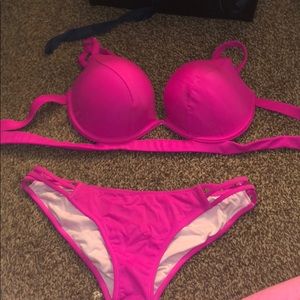 Victoria’s Secret bikini